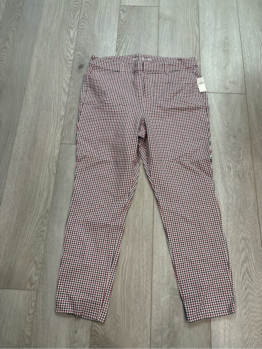 Old Navy women  Red and White Check pixie pants size 16 new